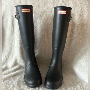 Hunter Boots Women's Original Back Adjustable Boots. Size 8